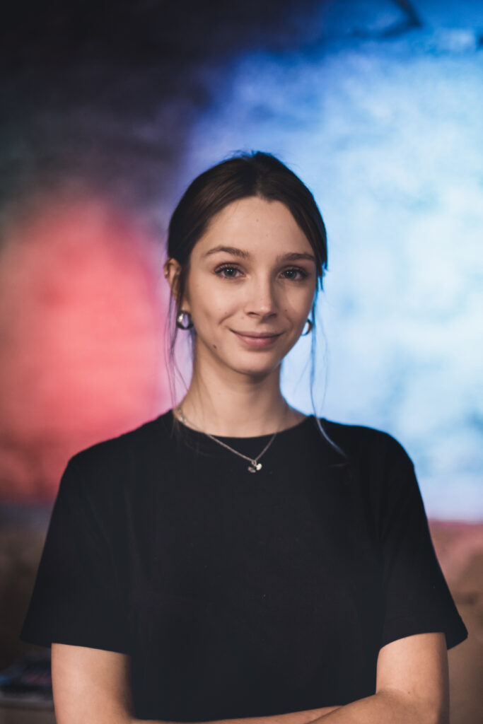 confident-waitress-looking-camera